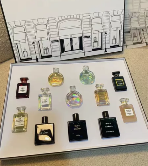 香奈儿香水小样礼盒套装   一套12瓶 一...