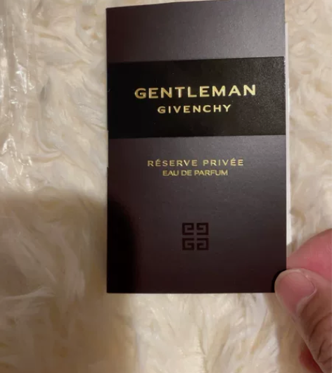 纪梵希绅士私享香水试管香水1ml×18=1...