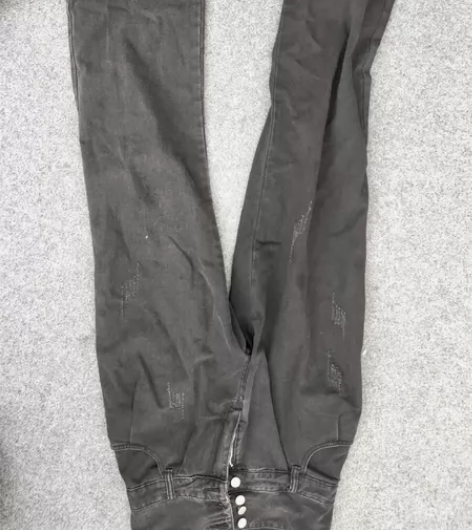 四排扣高腰牛仔阔腿裤，买大了，全新（满45...