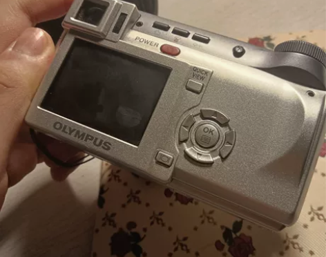 奥林普斯相机 10年前的旧ccd 但是成片...