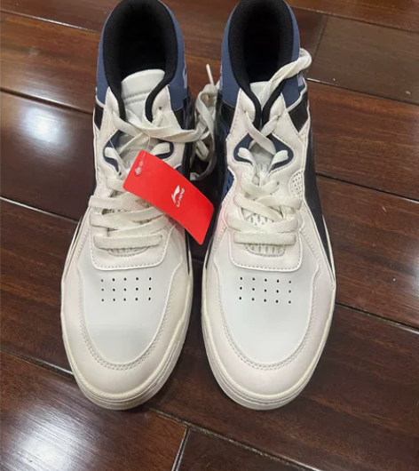 全新正品李宁运动鞋，工厂福利鞋没有盒子。 ...