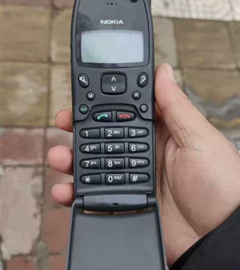 诺基亚233收藏品 感兴趣的话点“我想要”...