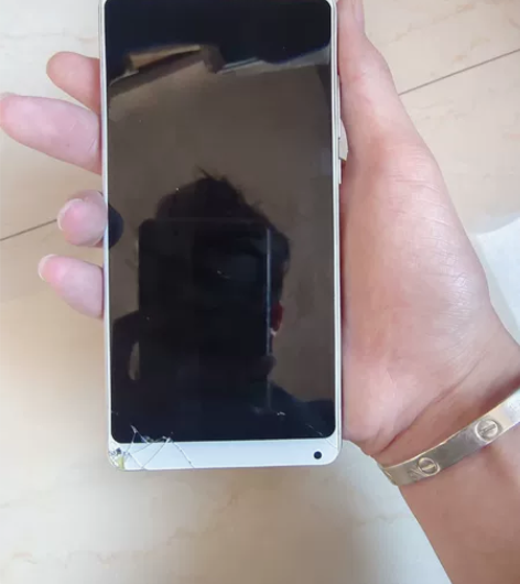 小米mix2s64g成色如图 感兴趣的话点...