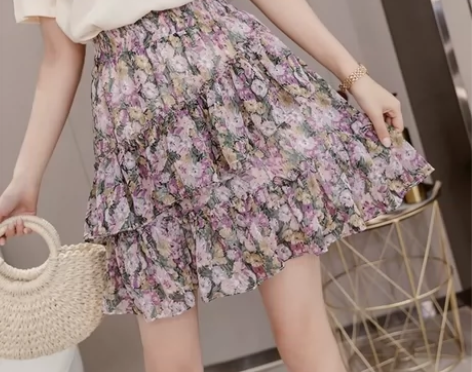 碎花半身裙雪纺蛋糕裙短裙 全新。均码。裙长...