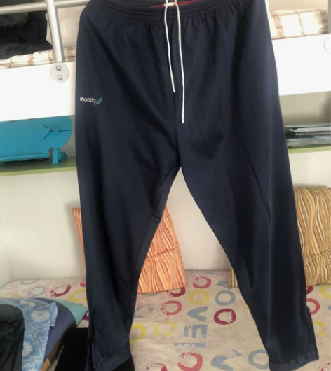 男款休闲裤九成新裤长103厘米、腰围松紧（...