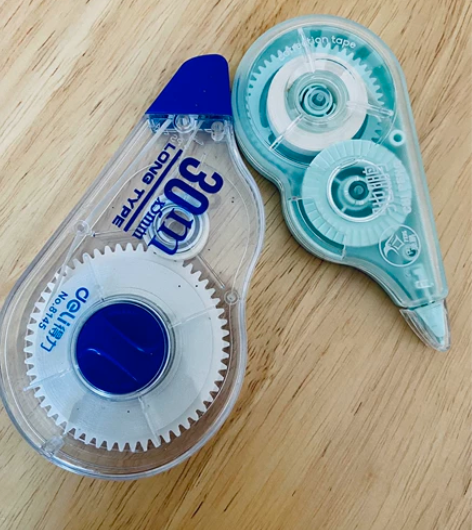 两只修正带 10只笔芯 修正带 1只得力d...