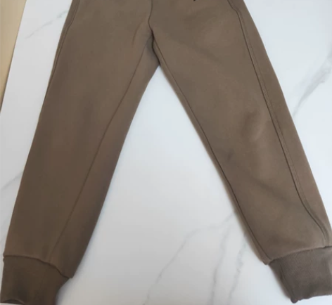 女款卡其色运动裤加绒几乎全新可以穿到110...