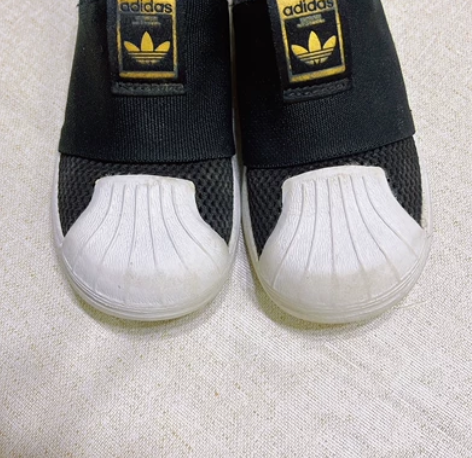 阿迪贝壳头24码9新 感兴趣的话点“我想要...