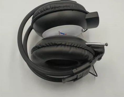 英语四六级考试耳机，想要的联系 感兴趣的话...