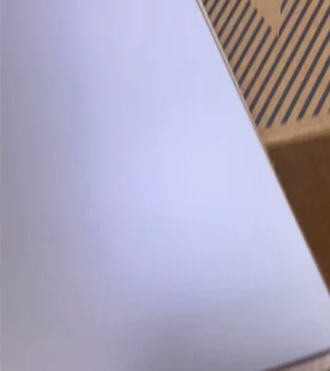 华硕无畏15全套成色好视屏上有小小掉漆合适...