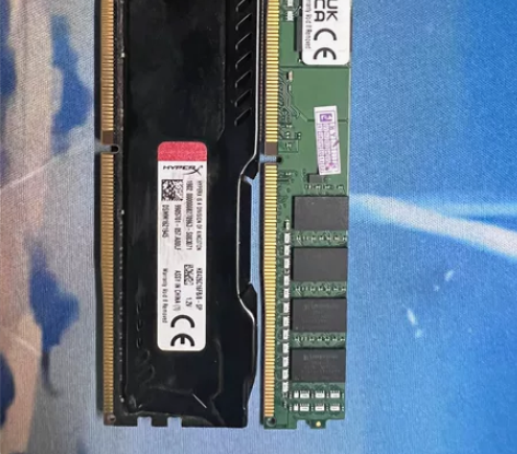 两根ddr4 8G内存 标价为单根价格 打...