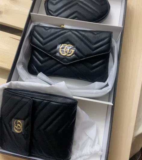 G家可当腰包 手拿包 三个一组的 买来忘了...