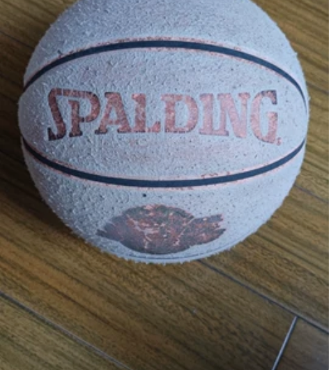 spalding篮球,正品斯伯丁,用了几年...