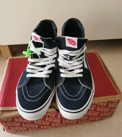 Vans高邦板鞋，全新正品 42码特价出。...