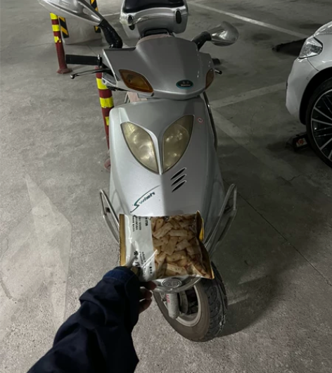 豪爵踏板125.，摩托车，最近没骑电瓶没电...