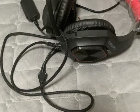 99新飞利浦电竞耳机 感兴趣的话点“我想要...