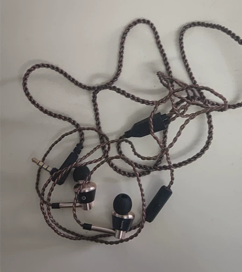 1MORE/万魔 E1001三单元圈铁耳机...