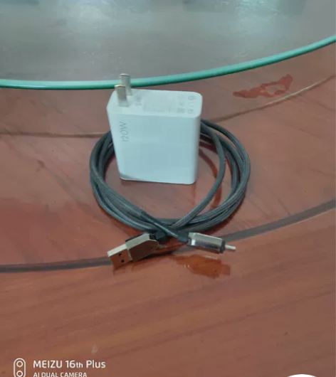 黑鲨4 120w 充电器带线 感兴趣的话点...