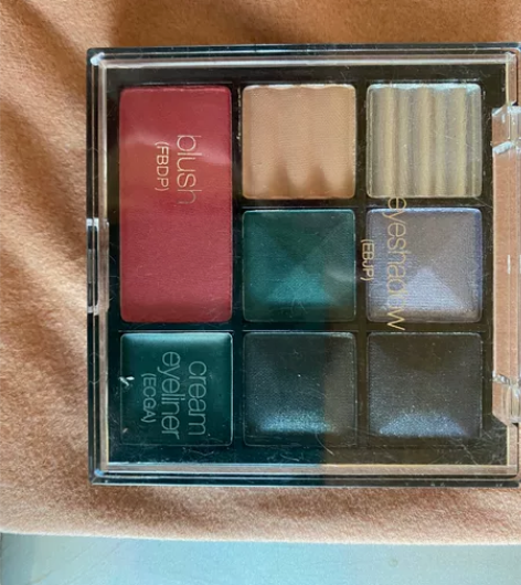 眼影,眼线,腮红一体盘,不知道啥牌子,美国...