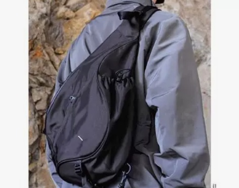 ?韩国高街工装斜挎包潮牌尼龙运动休闲包多功...