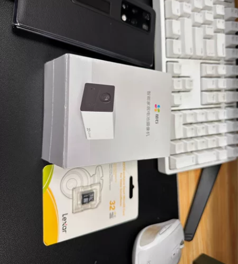 萤石 CB2冰川白摄像头+32G视频监控专...