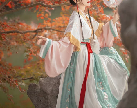 醉雨朵兔莲语汉服女正品原创中国风白菜晋制齐...