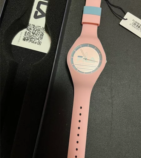 斐乐FILA 硅胶手表 质感很好 送人首选...