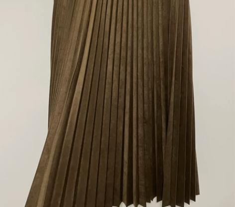 金丝绒半身裙，a字裙显瘦半裙 买回来只是拆...