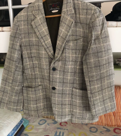 东方老男士西服，面料厚实保暖，衣长2.1尺...