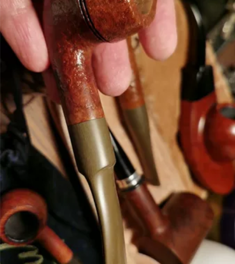 意大利海明威石楠木烟斗，牛头款一对，一个又...