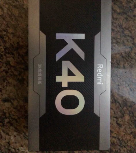 红米k40，9成新，仅使用15天，于去年暑...