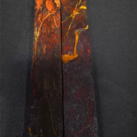 鸡血石镇尺一对，尺寸：30.2*4.1*2...