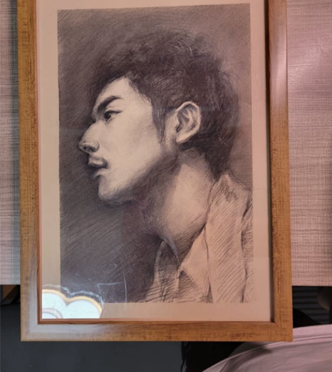 金世佳素描作品 放了有好几年了 纸张略微发...