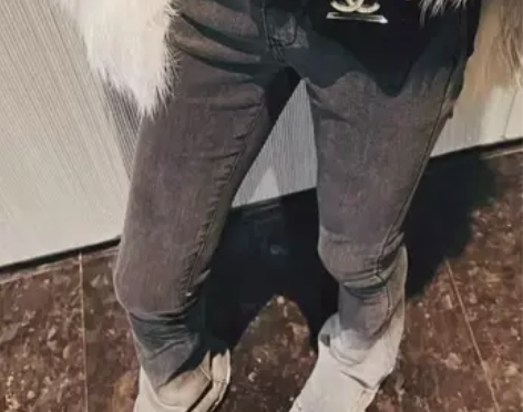 微弹2022年新款黑灰渐变色微喇哭马蹄裤牛...