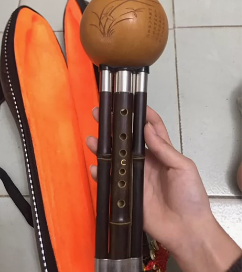 葫芦丝 全新， 老师让买的，结果一次都没用...