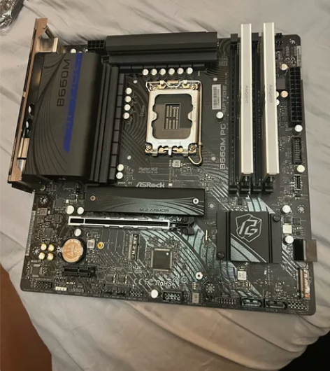 华擎b660pg主板 箱子说明书 齐全超频...