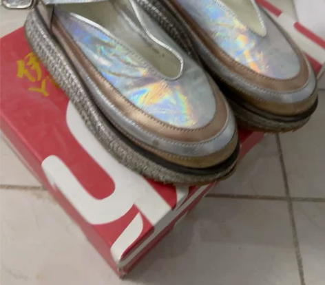 厚底松糕鞋女圆头单鞋日系文艺复古镭射一字扣...