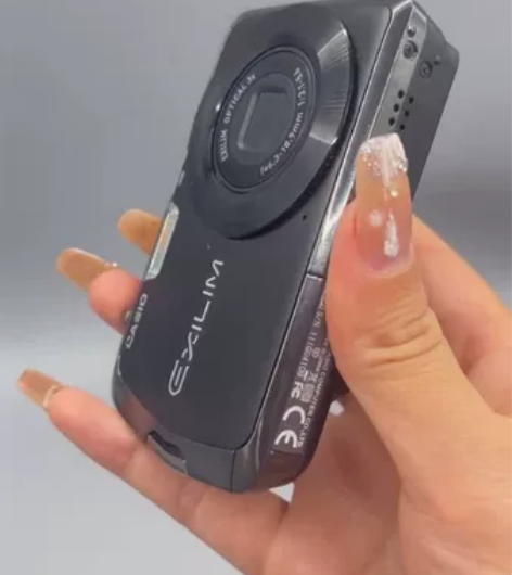 卡西欧z330 1200多万像素 3倍变焦...