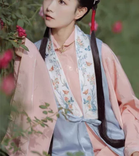 出：全新仅试穿!兰若庭 汉服 长比甲全新带...