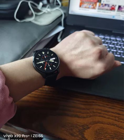 小手表一只，15 感兴趣的话点“我想要”和...