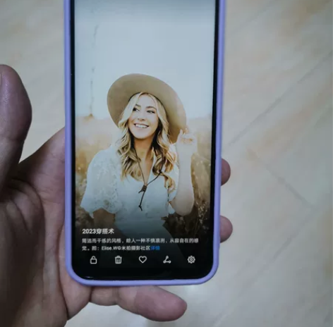 华为nova5i 手机戴套贴膜，整体挺新的...