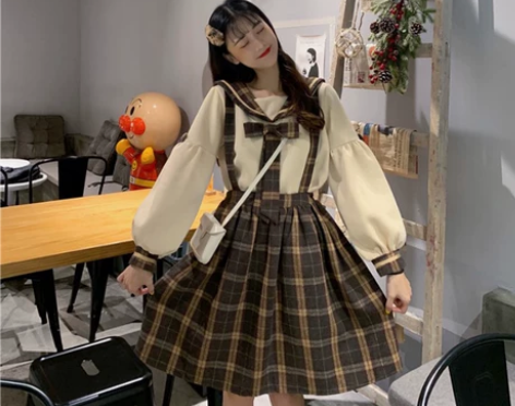 微胖女孩穿搭套装女春秋学生高腰格子背带裙可...