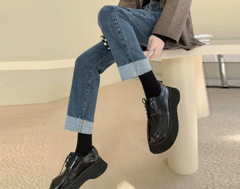 复古蓝卷边直筒牛仔裤女2021年新款高腰显...