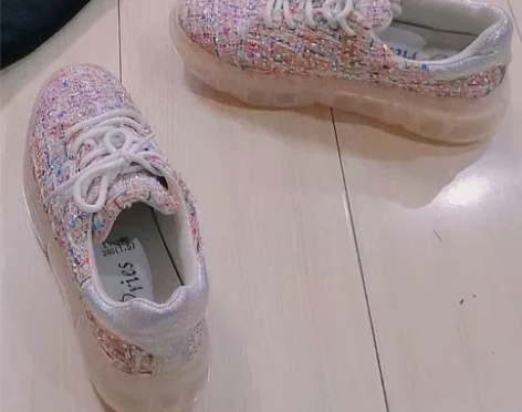 精品店买的，一见钟情，只穿过两次（因为当时...