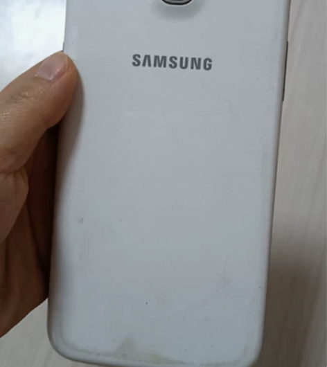三星手机 什么型号不记得了 当初是开不了...