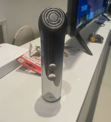 雅萌美容仪+专用凝胶2个 买来半年，用过六...