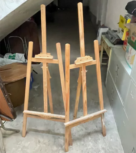 九成新画架，27一个50块钱两个 感兴趣的...