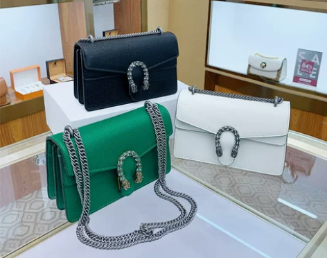 2022新款包包欧美复古蛇头设计小众女包斜...