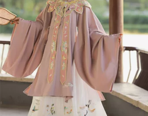 预租玉术汉服 欢迎光临本店 有意者私聊 如...