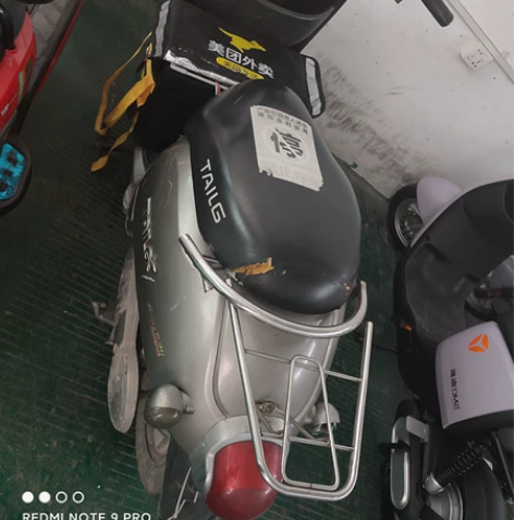 台铃小龟电动车。可以跑40多公里，买车送外...